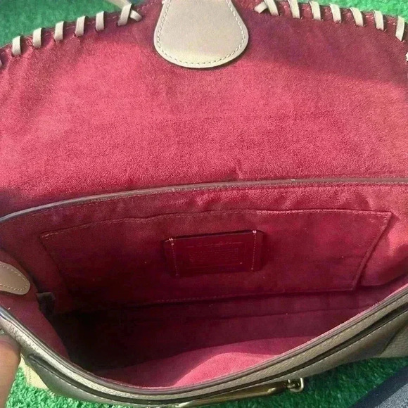 COACH - Picture 4 of 6